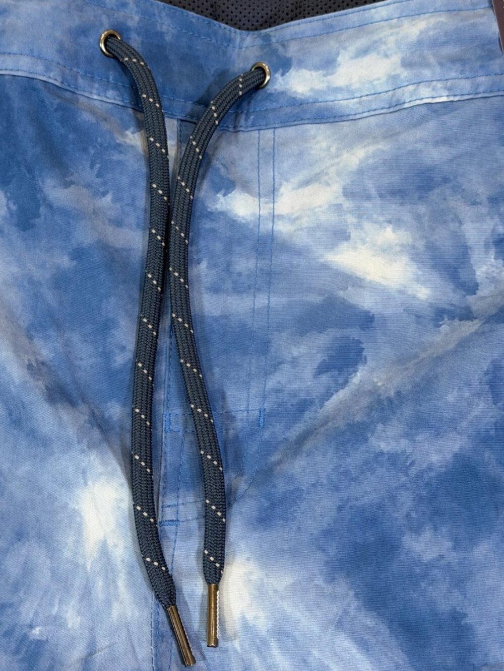 Fair Harbor The Ozone 10" Board Shorts Blue Tie Dye XL Chafe Free Liner NWT - Picture 5 of 16